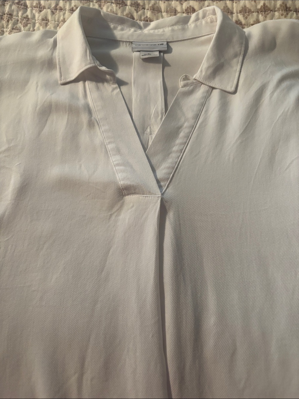 Liz Claiborne White V-Neck Roll-Tab Sleeve Tunic - Picture 5 of 5